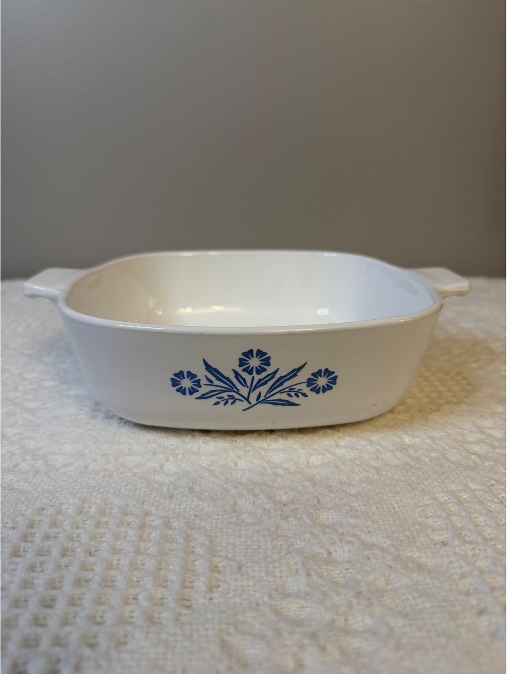CorningWare Blue Cornflower 1 quart P-1-B vintage casserole dish